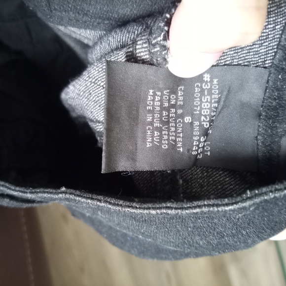 Simon Chang Black Straight Leg Women's Jeans - Picture 6 of 7